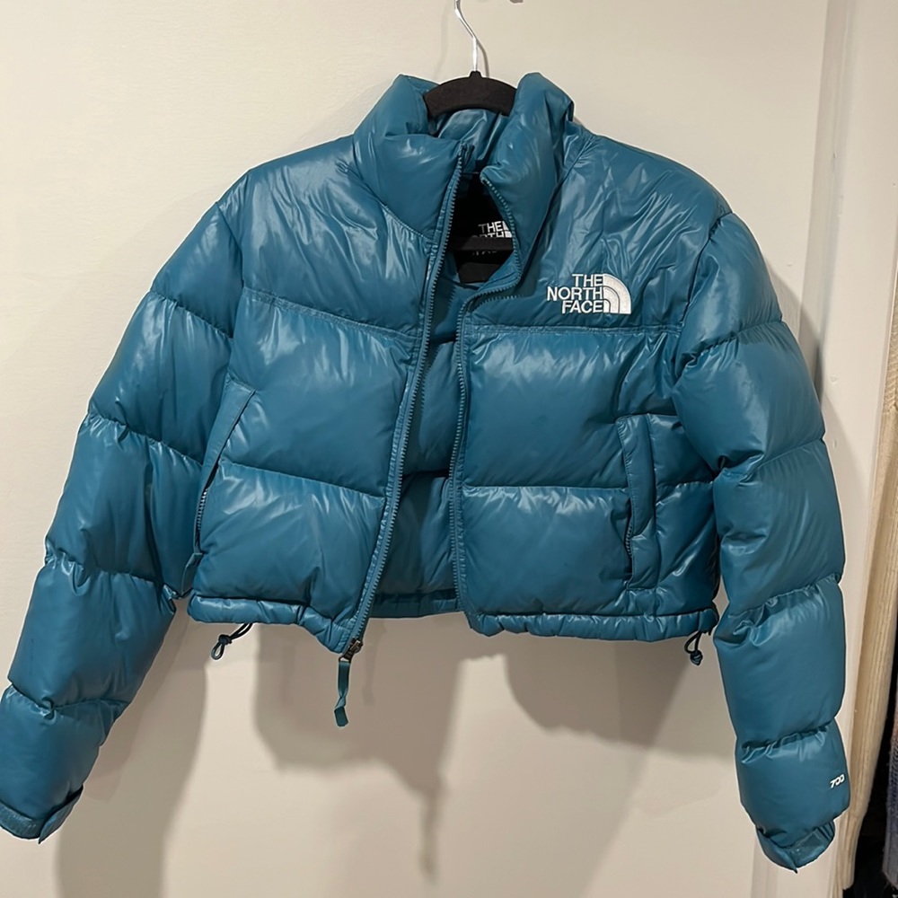 North face cropped nuptse jacket